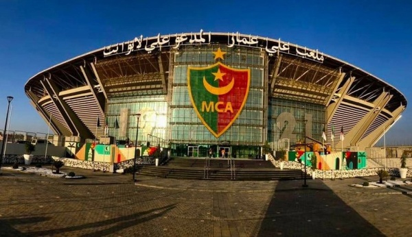 بعد سنتين على تدشينه انهيار جزء من سقف ملعب علي عمار يثير علامات استفهام في الجزائر بعد سنتين على تدشينه انهيار جزء من سقف ملعب علي عمار يثير علامات استفهام في الجزائر