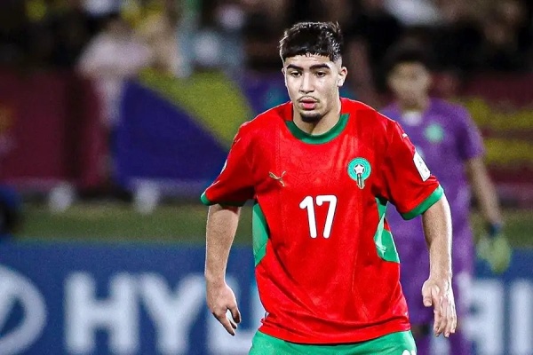 منصف زكري يقترب من الإنضمام إلى الدوري البرتغالي منصف زكري يقترب من الإنضمام إلى الدوري البرتغالي