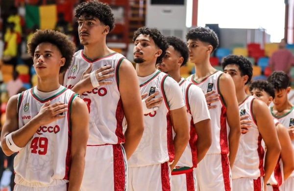 المنتخب الوطني يستهل مشواره في كأس إفريقيا بالهزيمة أمام مالي المنتخب الوطني يستهل مشواره في كأس إفريقيا بالهزيمة أمام مالي