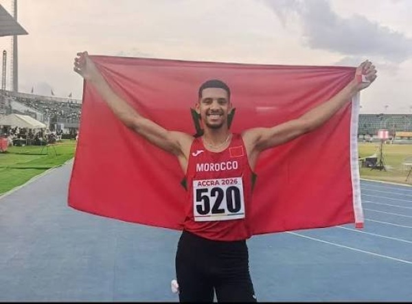 البطل المغربي عماد بوشجدة يتوج بذهبية 800 متر في بطولة العالم للشباب
