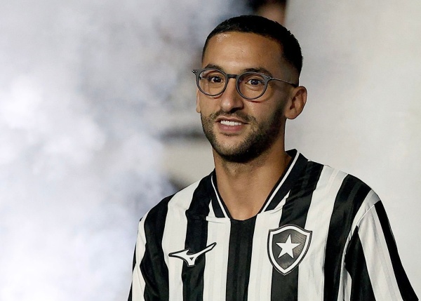 حكيم زياش سأبقى دائما فخور بتمثيل المنتخب المغربي حكيم زياش سأبقى دائما فخور بتمثيل المنتخب المغربي