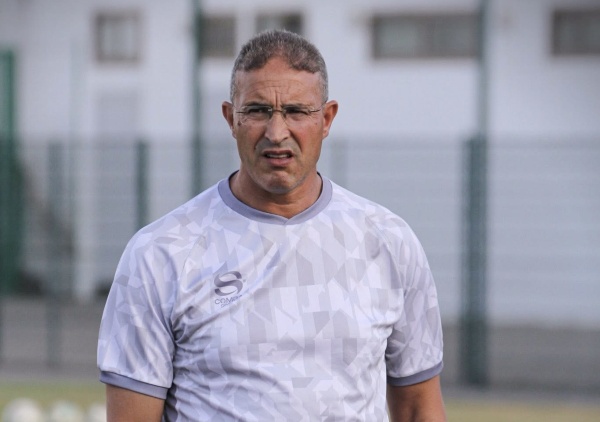 عبد الكريم الجيناني يعود إلى تدريب الرجاء الرياضي عبد الكريم الجيناني يعود إلى تدريب الرجاء الرياضي