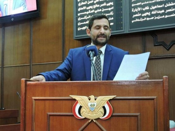 البرلماني بشر ما يتعرض له شباب اليمن من حرمان واستغلال جريمة تستهدف جيل كامل