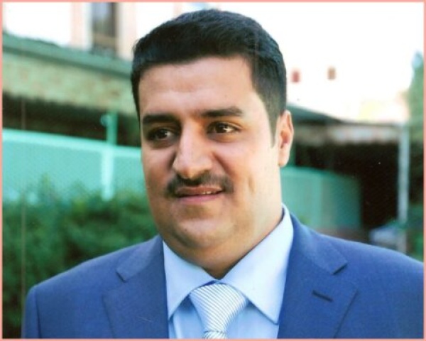 بدلا من تسليمه إدارة البنك اعتقلوه الشجاع يكشف قصة اعتقاله في سجن الأمن السياسي بمأرب