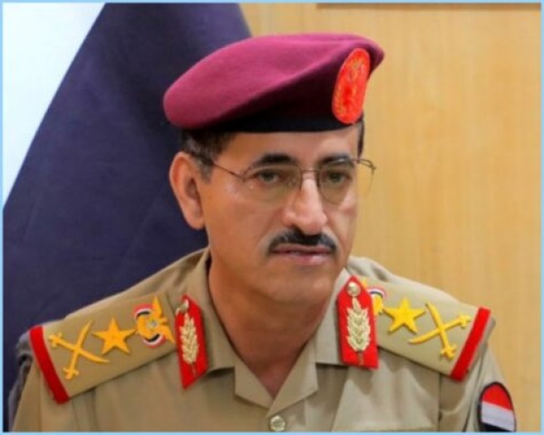 مسلحون يهاجمون موكب وزير الدفاع العقيلي في الضالع مسلحون يهاجمون موكب وزير الدفاع العقيلي في الضالع