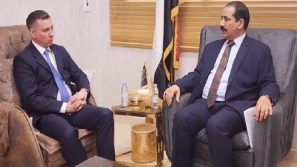 اليمن وزير الداخلية يبحث مع مسؤولين أمريكيين تعزيز التعاون الأمني ومكافحة الإرهاب اليمن وزير الداخلية يبحث مع مسؤولين أمريكيين تعزيز التعاون الأمني ومكافحة الإرهاب