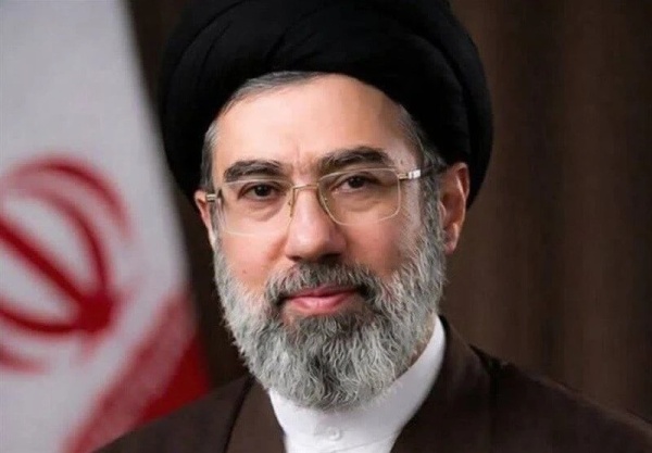 قائد الثورة الإسلامية يشكر الشعب العراقي للملحمة العظيمة في تشييع قائد الأمة الشهيد قائد الثورة الإسلامية يشكر الشعب العراقي للملحمة العظيمة في تشييع قائد الأمة الشهيد