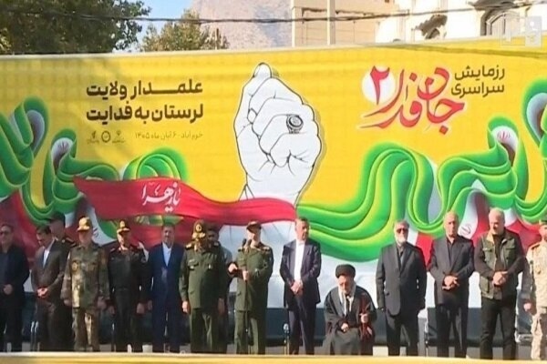 العميد فدوي وحدة الشعب الإيراني سر الصمود أمام أمريكا و إسرائيل العميد فدوي وحدة الشعب الإيراني سر الصمود أمام أمريكا و إسرائيل