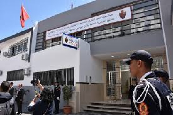 الرحمة بالدار البيضاء توقيف ثلاثة أشخاص للاشتباه في تورطهم في الشغب الرياضي وإضرام النار الرحمة بالدار البيضاء توقيف ثلاثة أشخاص للاشتباه في تورطهم في الشغب الرياضي وإضرام النار