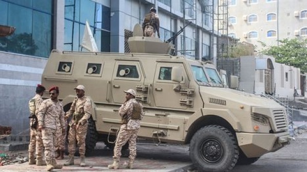 صحيفة السعودية تخلي قصر المعاشيق وقواعد في عدن وشبوة وحضرموت صحيفة السعودية تخلي قصر المعاشيق وقواعد في عدن وشبوة وحضرموت