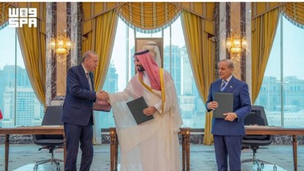 تحالف السعودية وتركيا وباكستان يربك أبوظبي سجال حول مستقبل الأمن الخليجي تحالف السعودية وتركيا وباكستان يربك أبوظبي سجال حول مستقبل الأمن الخليجي