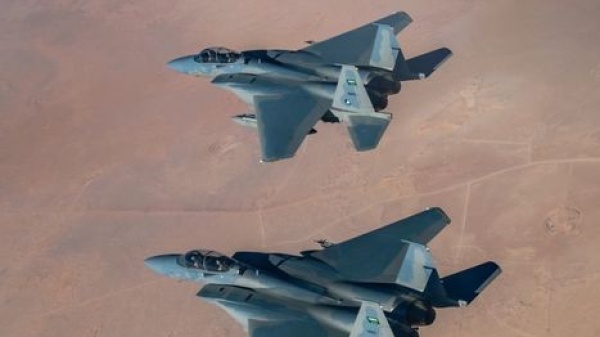 السعودية تصدينا لصاروخ باليستي أطلقه الحوثيون باتجاه الرياض السعودية تصدينا لصاروخ باليستي أطلقه الحوثيون باتجاه الرياض