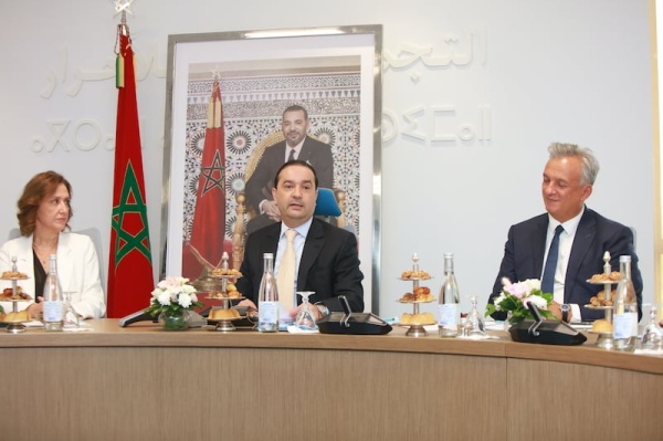 الأحرار يجددون التعبئة خلف الملك