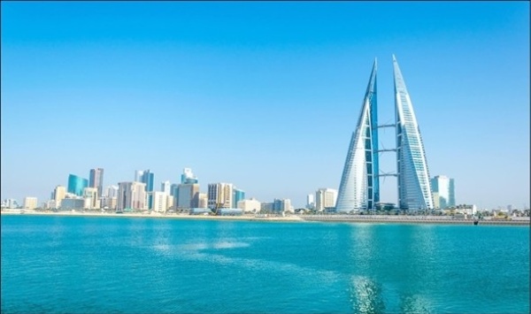 البحرين تعلن اعتراض وتدمير صواريخ ومسيرات إيرانية استهدفت أراضيها البحرين تعلن اعتراض وتدمير صواريخ ومسيرات إيرانية استهدفت أراضيها