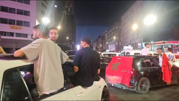 البيضاء تحتفل تأهل تاريخي لأسود الأطلس يشعل شوارع العاصمة الاقتصادية البيضاء تحتفل تأهل تاريخي لأسود الأطلس يشعل شوارع العاصمة الاقتصادية