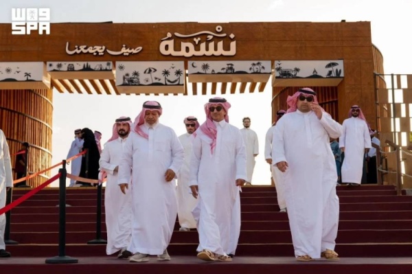 وزير السياحة يقوم بجولات تفقدية على المشروعات والفعاليات السياحية بالطائف وزير السياحة يقوم بجولات تفقدية على المشروعات والفعاليات السياحية بالطائف