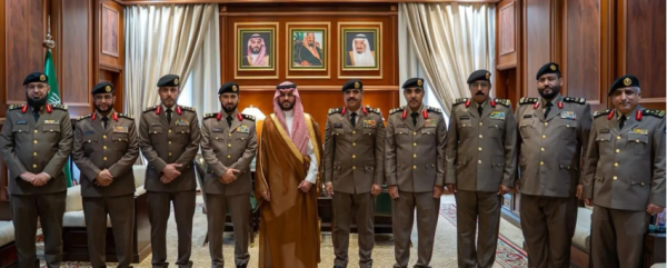 نائب أمير حائل يستقبل مدير شرطة المنطقة وعدد ا من القيادات الأمنية المترقين
