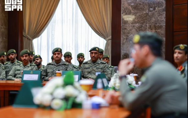 مدير الجوازات يلتقي الضباط الخريجين من الدورة التأهيلية الرابعة لأعمال الجوازات