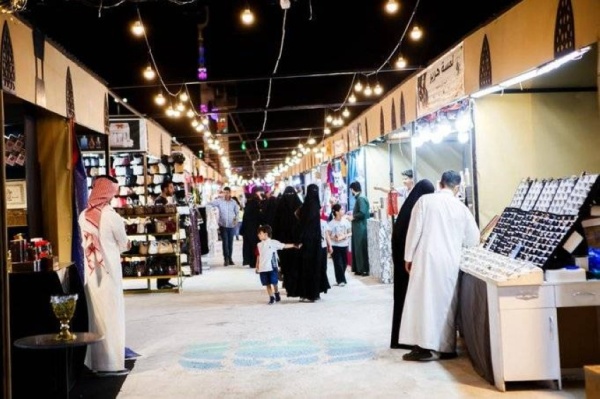 صيف عنيزة 60 يوم ا من الفعاليات المتنوعة صيف عنيزة 60 يوم ا من الفعاليات المتنوعة