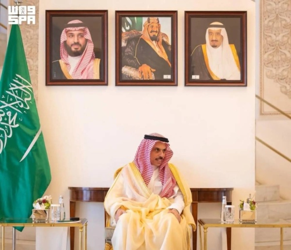 قنصلان معينان حديث ا يؤديان القسم