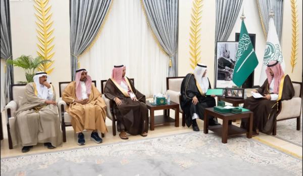 محافظ الطائف يطلع على أهداف المركزية السياحية التعاونية ومبادرة الاستثمار التعاوني السياحي