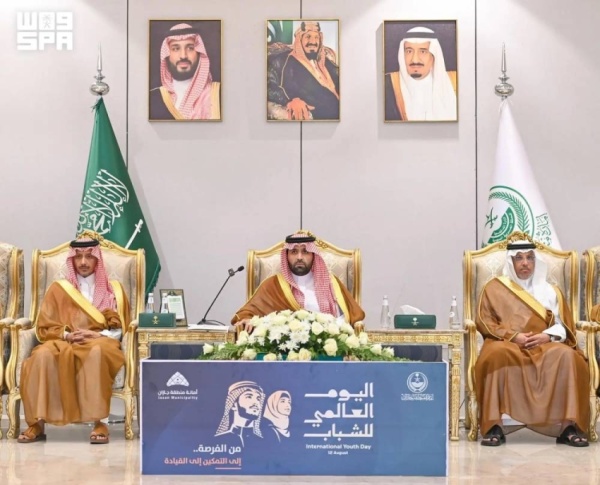 أمير جازان الوطن ينتظر من شبابه المبادرة والعطاء أمير جازان الوطن ينتظر من شبابه المبادرة والعطاء