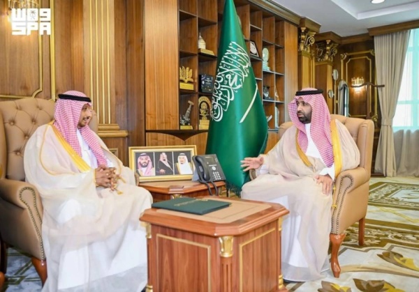 أمير جازان يطلع على خطط وبرامج كلية منار الجنوب أمير جازان يطلع على خطط وبرامج كلية منار الجنوب
