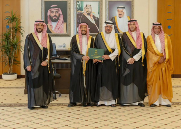 نائب أمير القصيم يط لع على نتائج النسخة الخامسة من مسابقة المشيقح الأدبية