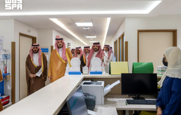 فواز بن سلطان يدش ن مشروعات تطوير خدمات علاج الأورام بتجمع الطائف الصحي فواز بن سلطان يدش ن مشروعات تطوير خدمات علاج الأورام بتجمع الطائف الصحي