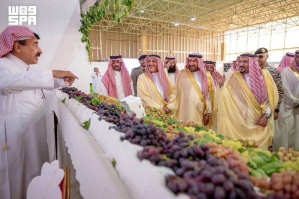 أمير القصيم يرعى اليوم الذهبي لمهرجان العنب بمركز البسيتين