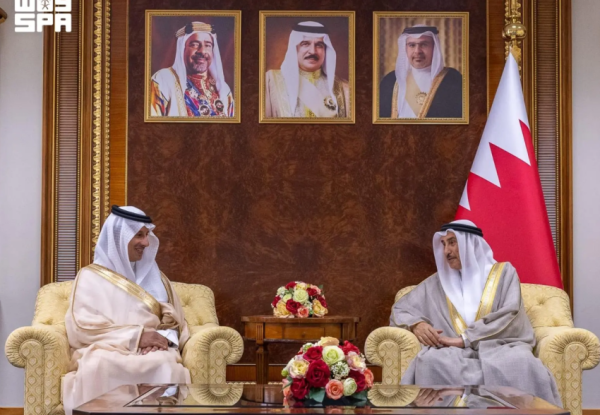 وزير السياحة ونائب رئيس مجلس الوزراء البحريني يبحثان سبل تعزيز التعاون والتكامل السياحي بين دول مجلس التعاون وزير السياحة ونائب رئيس مجلس الوزراء البحريني يبحثان سبل تعزيز التعاون والتكامل السياحي بين دول مجلس التعاون