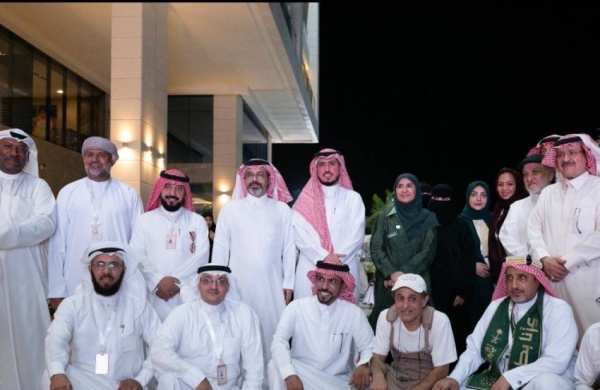 انطلاق ملتقى ويفز ٢ عز نا بطبعنا على ضفاف البحر الأحمر بمشاركة نخبة من رواد الفن التشكيلي انطلاق ملتقى ويفز ٢ عز نا بطبعنا على ضفاف البحر الأحمر بمشاركة نخبة من رواد الفن التشكيلي