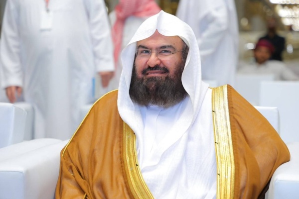 رئيس الشؤون الدينية يشيد بتبرع ولي العهد بالدم وإطلاق الحملة الوطنية رئيس الشؤون الدينية يشيد بتبرع ولي العهد بالدم وإطلاق الحملة الوطنية