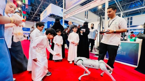 كلية الاتصالات والمعلومات بجدة تشارك بمعرض التعليم والتدريب السابع كلية الاتصالات والمعلومات بجدة تشارك بمعرض التعليم والتدريب السابع