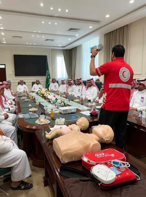 هلال الخرمة وبلدية المحافظة ينفذان دورة تدريبية في الإسعافات الأولية والإنعاش القلبي الآلي