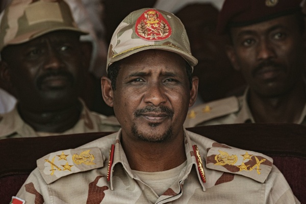 تسريب سري يعري الفساد المالي والانشقاقات في الواجهة الإعلامية للمليشيا بكمبالا تسريب سري يعري الفساد المالي والانشقاقات في الواجهة الإعلامية للمليشيا بكمبالا