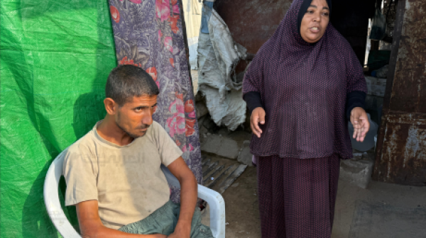 saham zamara struggles with illness security risks and poverty near the yellow line in gaza