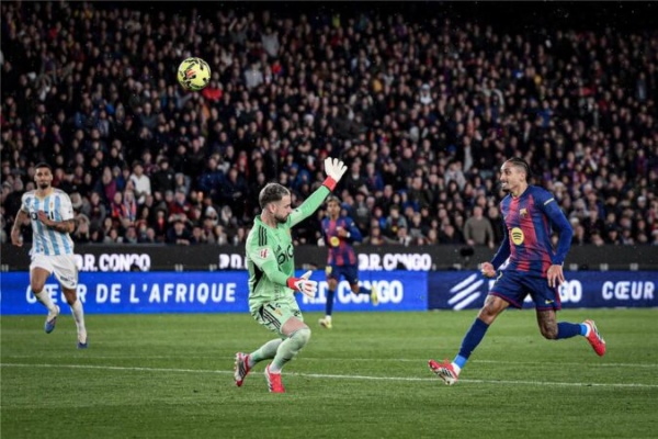 الدوري الإسباني برشلونة يهزم ليفانتي برباعية ويعزز صدارته بالعلامة الكاملة الدوري الإسباني برشلونة يهزم ليفانتي برباعية ويعزز صدارته بالعلامة الكاملة