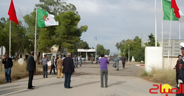 عـودة 33 مغـربيـا مـن الجـزائر