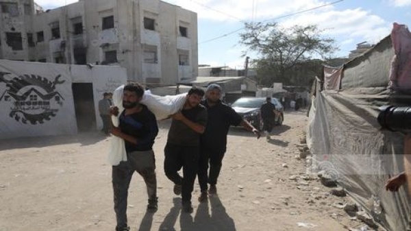 شهيدة بقصف للاحتلال على الزوايدة وسط القطاع