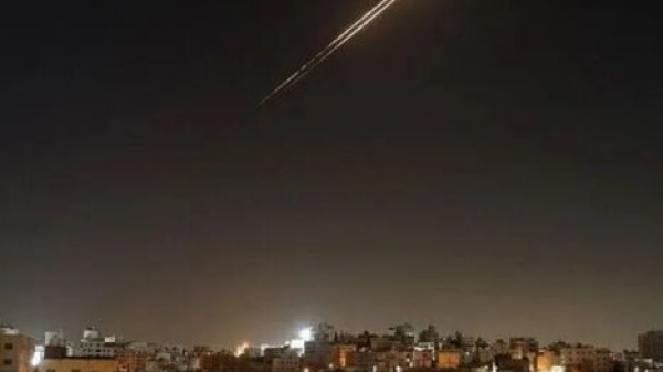 الأردن وسوريا يحذران بغداد سنرد على أي هجوم يشن انطلاقا من العراق الأردن وسوريا يحذران بغداد سنرد على أي هجوم يشن انطلاقا من العراق
