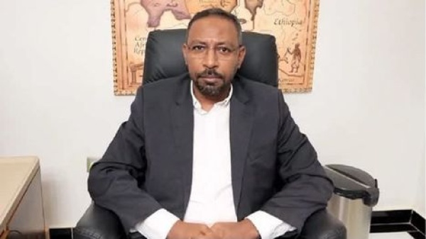 مستشار البرهان يتهم الإمارات بالسعي لتفكيك السودان وينتقد موقف بريطانيا مستشار البرهان يتهم الإمارات بالسعي لتفكيك السودان وينتقد موقف بريطانيا