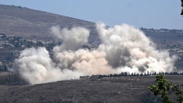 غارات إسرائيلية وتفجير وإحراق منازل في جنوبي لبنان غارات إسرائيلية وتفجير وإحراق منازل في جنوبي لبنان