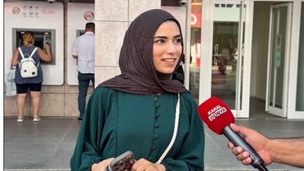 فلسطينية ت فحم صانع محتوى تركي حاول الإساءة للسوريين شاهد