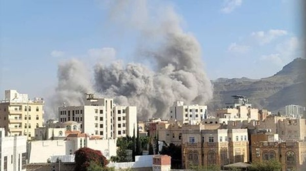 قتلى وجرحى في غارات على صنعاء والمخا غربي اليمن قتلى وجرحى في غارات على صنعاء والمخا غربي اليمن