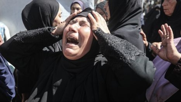 تصعيد إسرائيلي مستمر في غزة شهداء وجرحى وقصف يستهدف النازحين تصعيد إسرائيلي مستمر في غزة شهداء وجرحى وقصف يستهدف النازحين