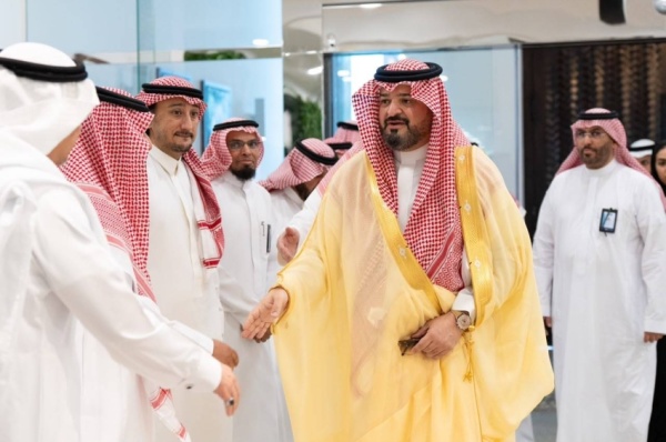 أمين جدة إحسان بافقيه يباشر مهام عمله ويط لع على سير العمل بالأمانة أمين جدة إحسان بافقيه يباشر مهام عمله ويط لع على سير العمل بالأمانة