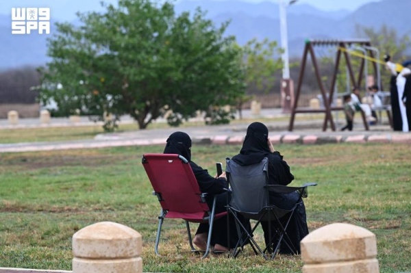 متنزه العين الحارة يجذب الزوار