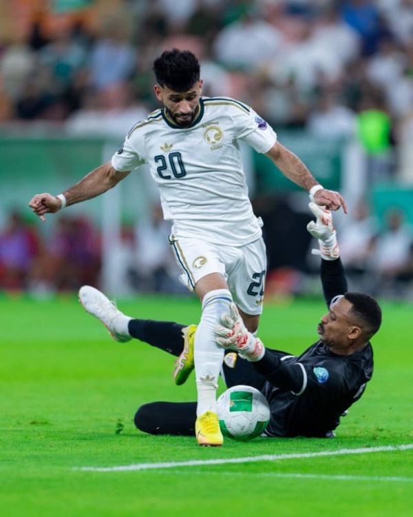 الصقور ينهون صيام 47 عاما