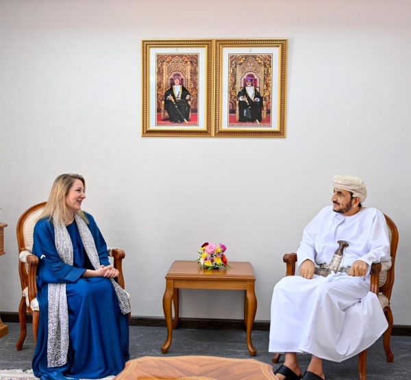 سلطنة ع مان واليونيسف تستعرضان تعزيز التعاون في المبادرات الإنسانية والتنموية